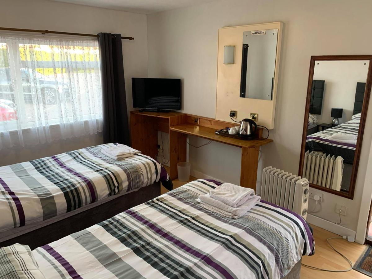 The Carisbrooke Hotell Forres Exteriör bild