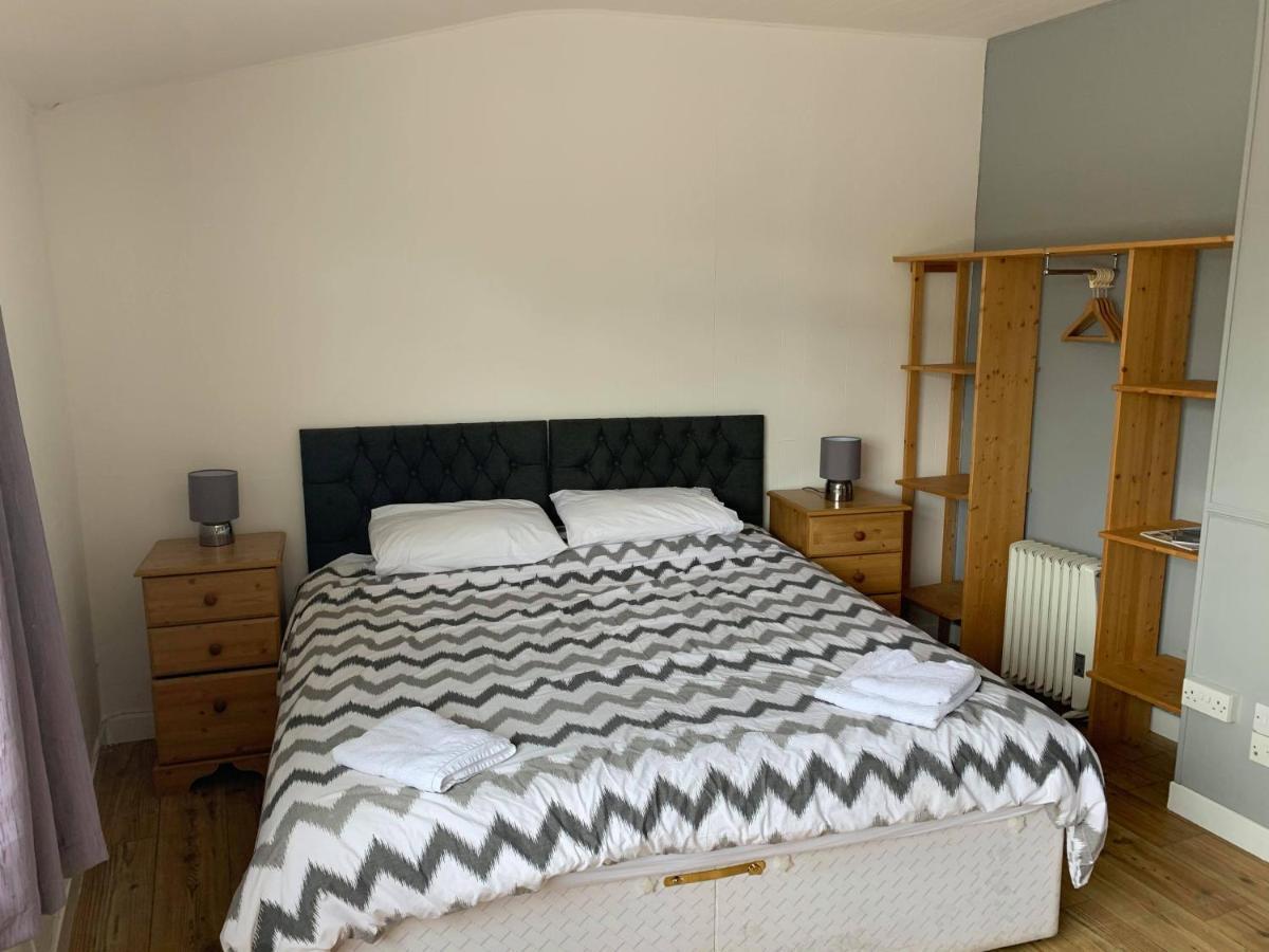 The Carisbrooke Hotell Forres Exteriör bild
