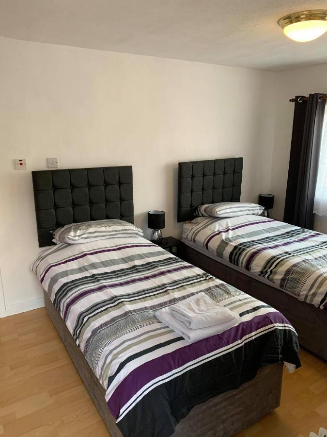 The Carisbrooke Hotell Forres Exteriör bild